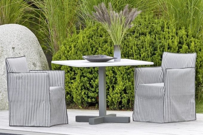 ghost-chair-outdoor_04