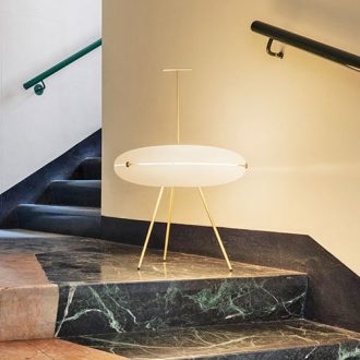 Luna Orizzontale Floor Light