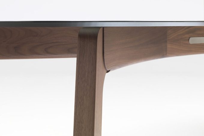 Robin Table Robin Table