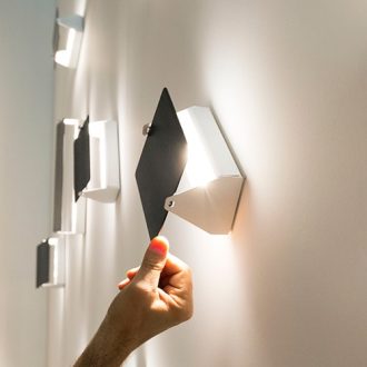 Pivotant Wall Light