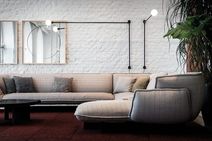 Potence Pivotante Wall Light