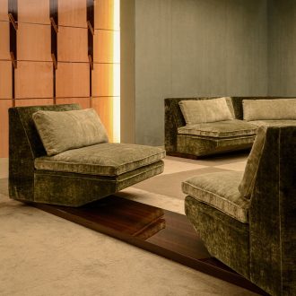 Dialogo Lounge Sofa propertyfurniture